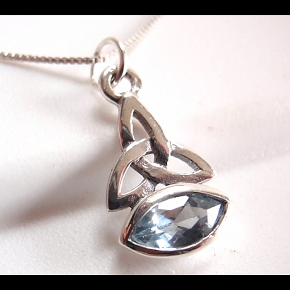 ❌SOLD❌ Triquetra topaz charm